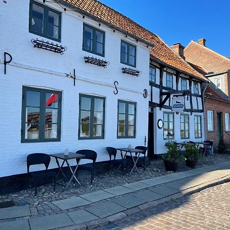 Restaurant Saelhunden Bed & Breakfast Ribe Exterior foto